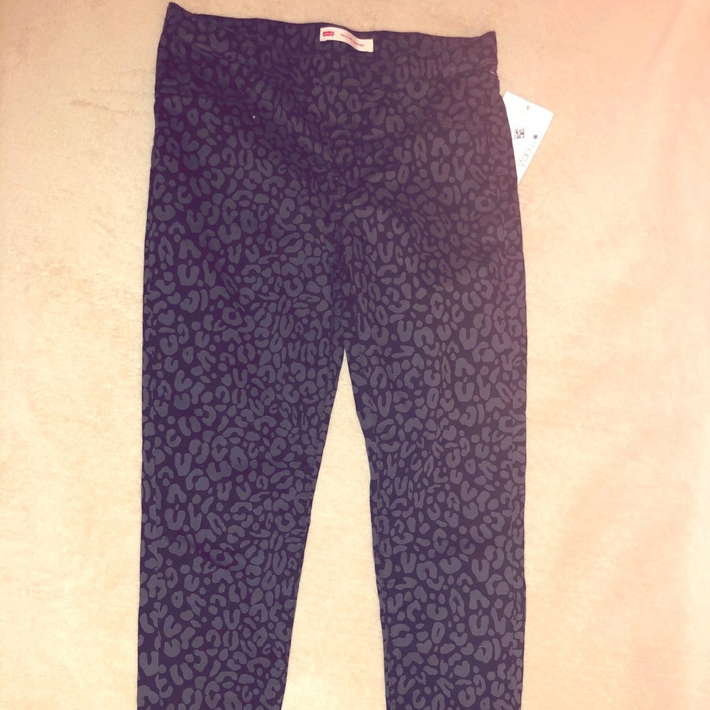 Girls size 14R cheetah print Levi’s jeggings